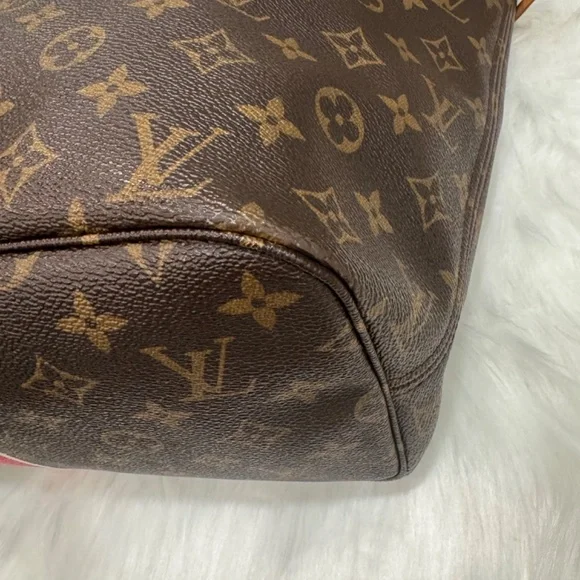 Louis Vuitton Neverfull MM - Picture 14 of 16